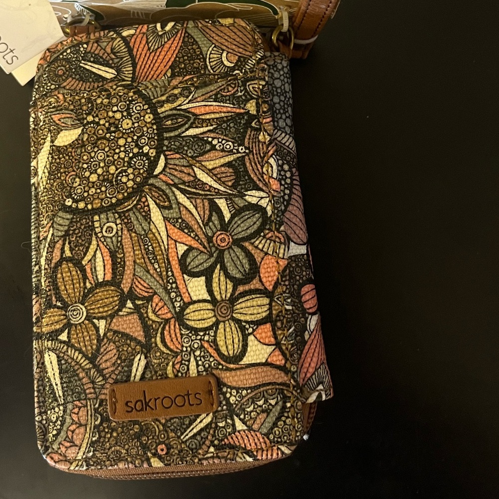 COPY - NWT sakroots wristlet